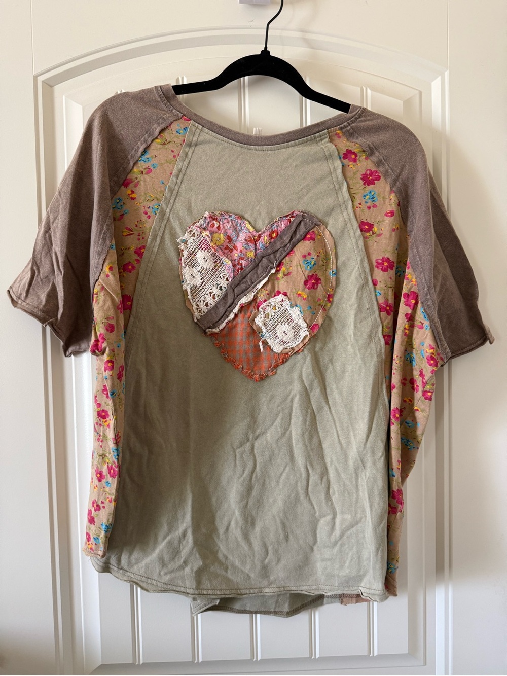 Easel Patchwork Heart Tee - Olive & Floral